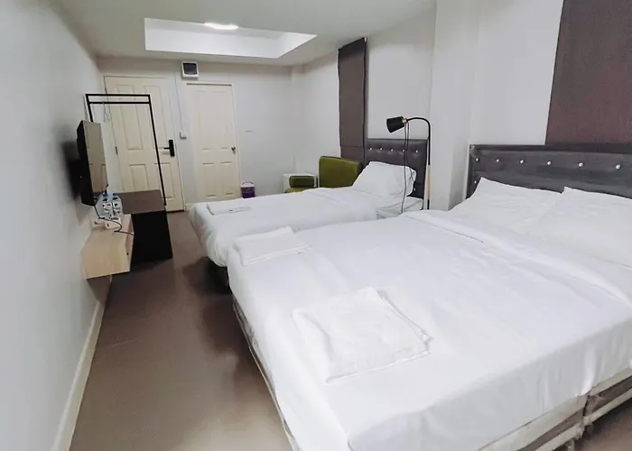 Mitr Mrt Samyot Station - The Grand Palace Apartment *