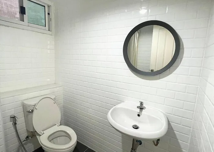 Mitr Mrt Samyot Station - The Grand Palace Apartment