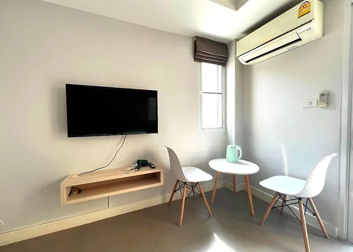 Mitr Mrt Samyot Station - The Grand Palace Apartment *